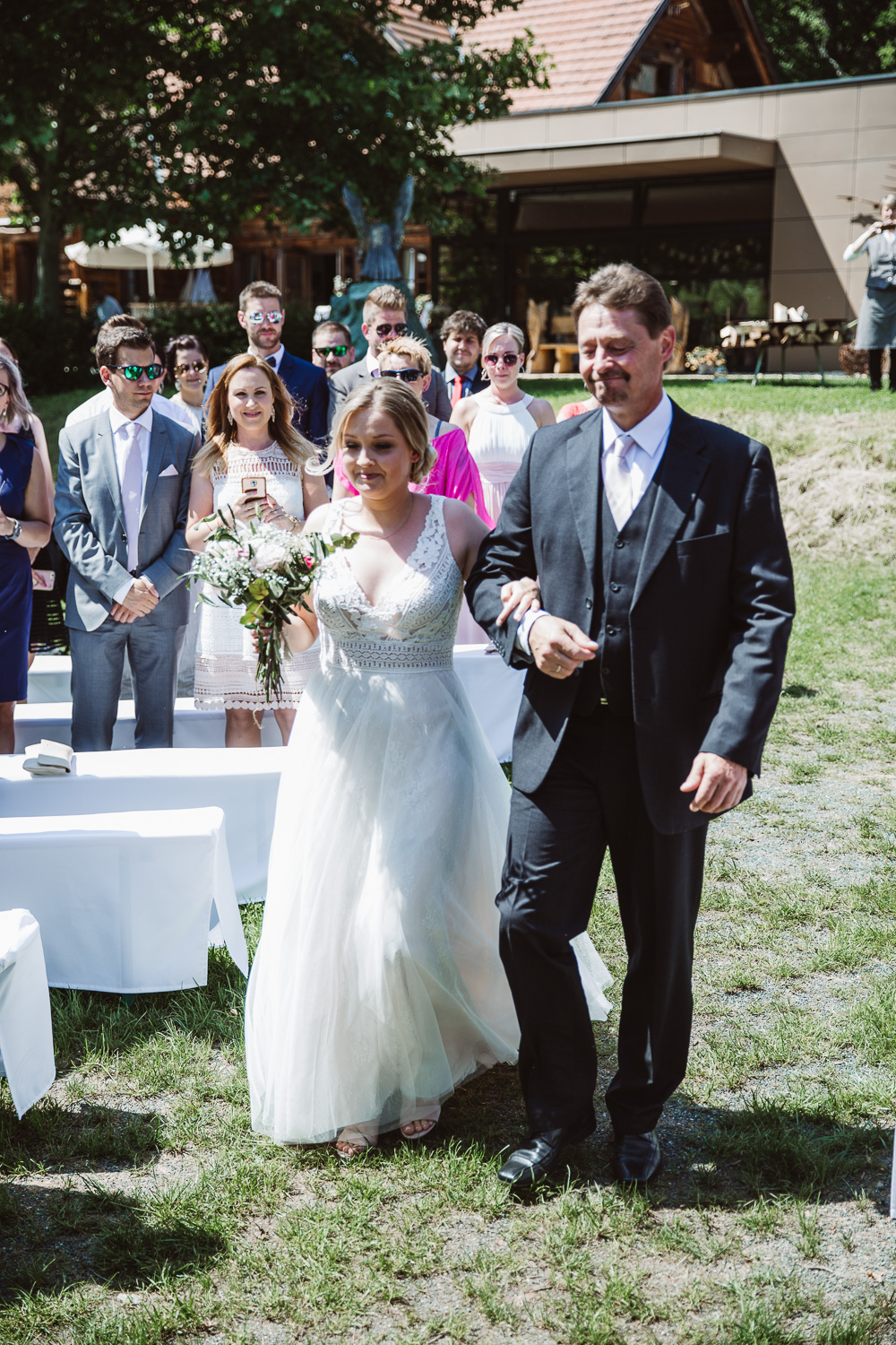 reportage Sommerhochzeit am Teich 19