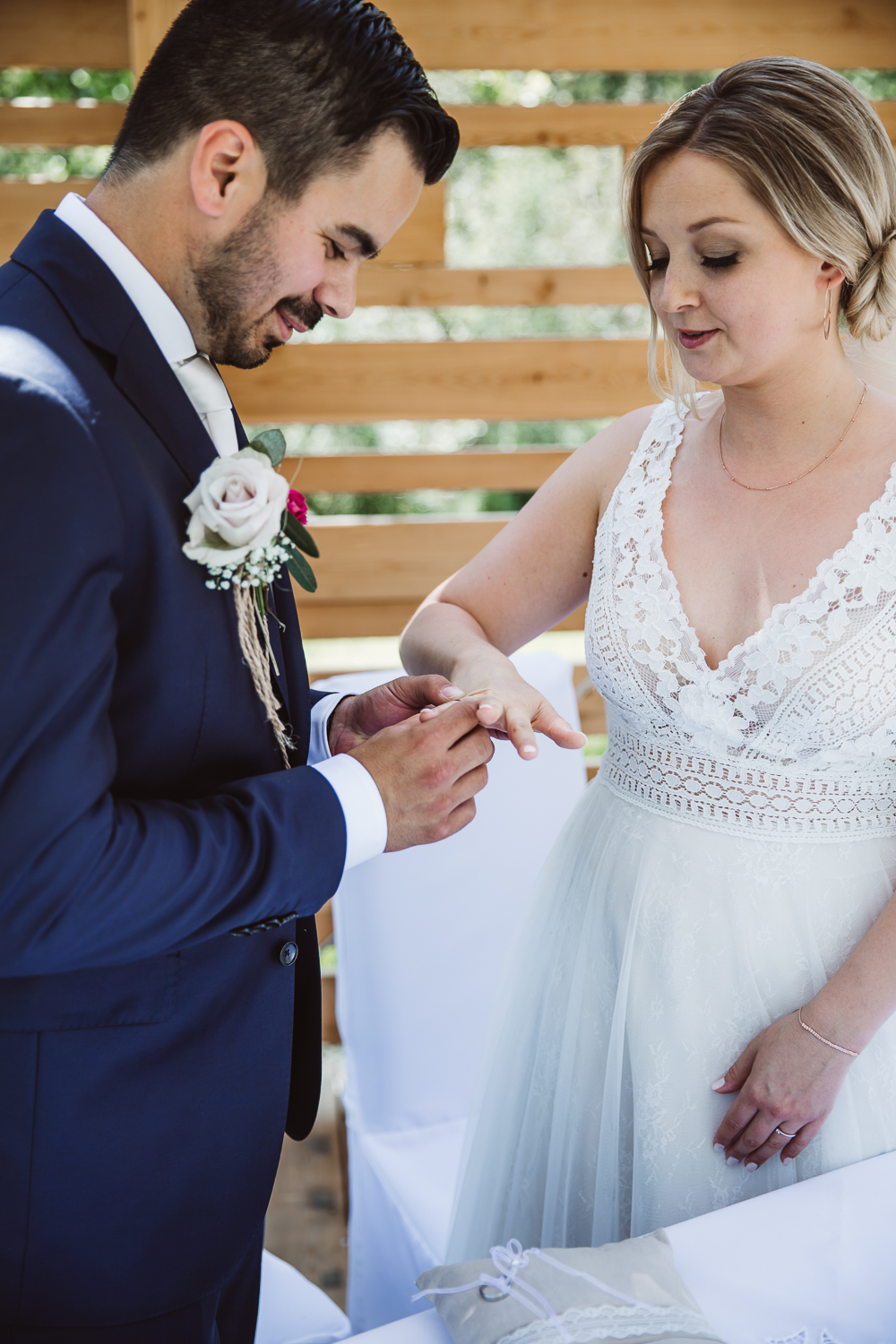 reportage Sommerhochzeit am Teich 25