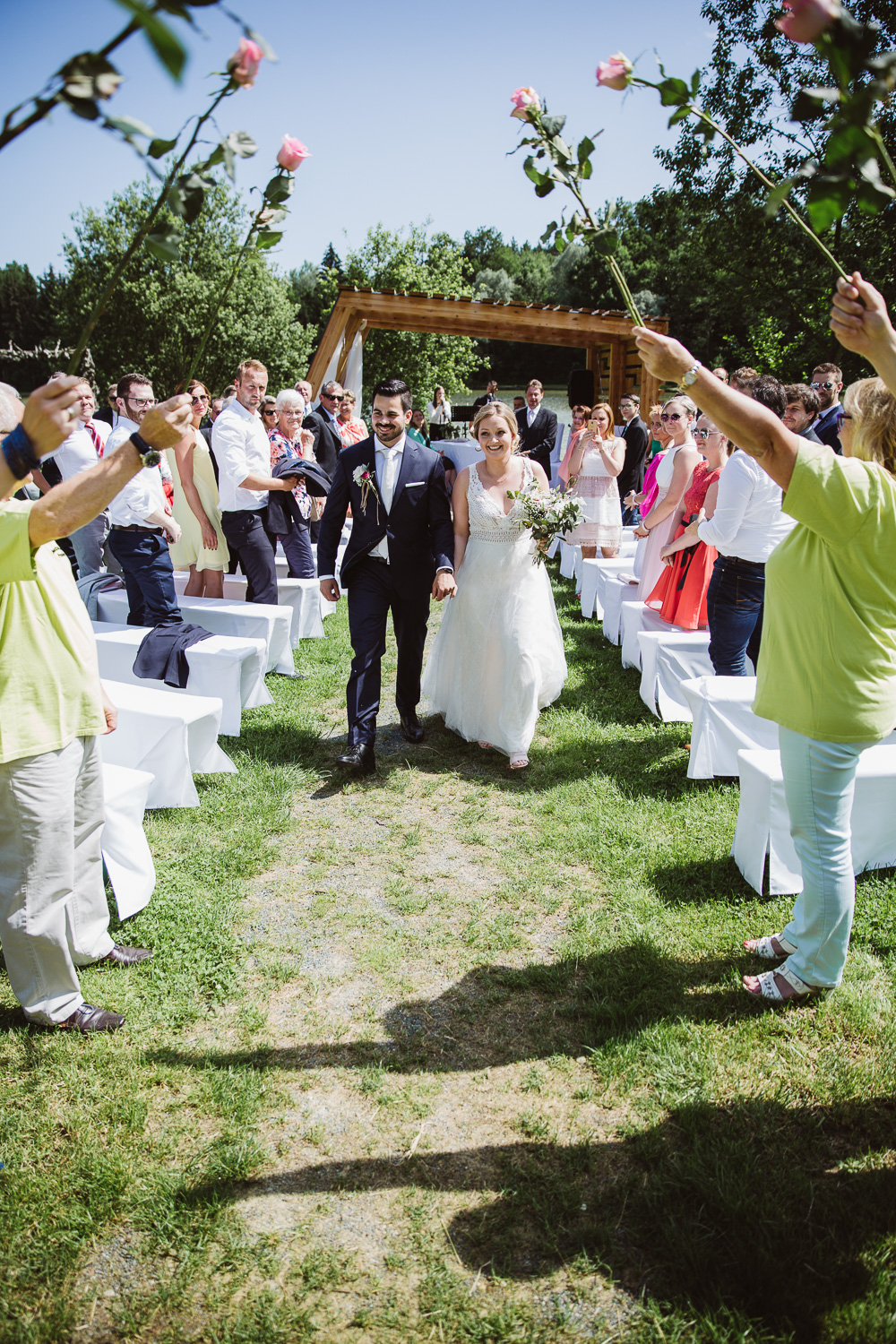 reportage Sommerhochzeit am Teich 28