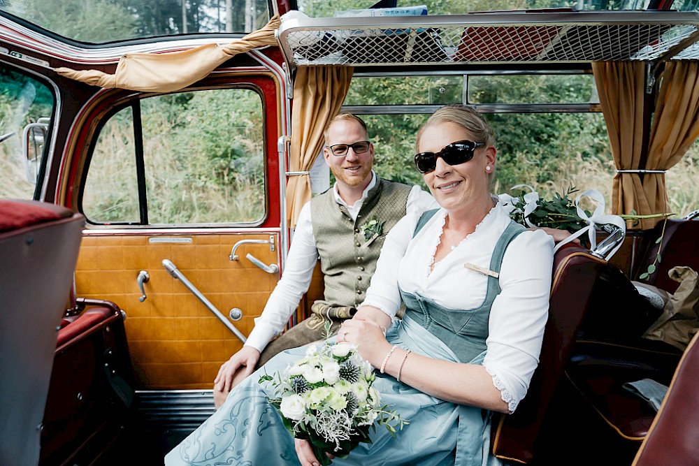 reportage Hochzeit mit Oldtimer-Ausflug in München 18