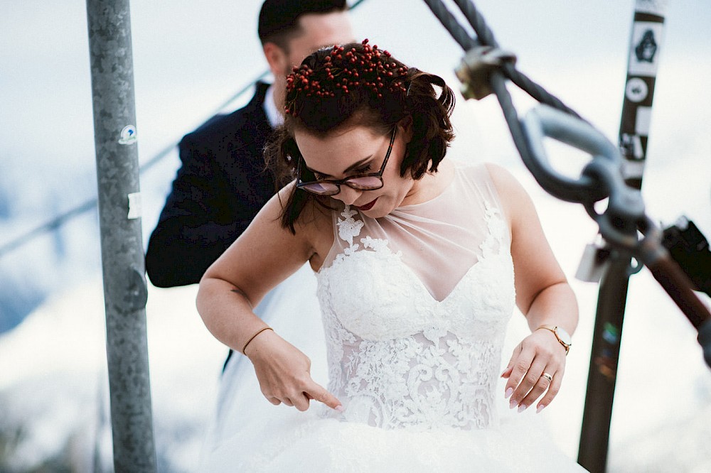 reportage Elopement im Zillertal - eine Hochzeit auf der Hängebrücke 29