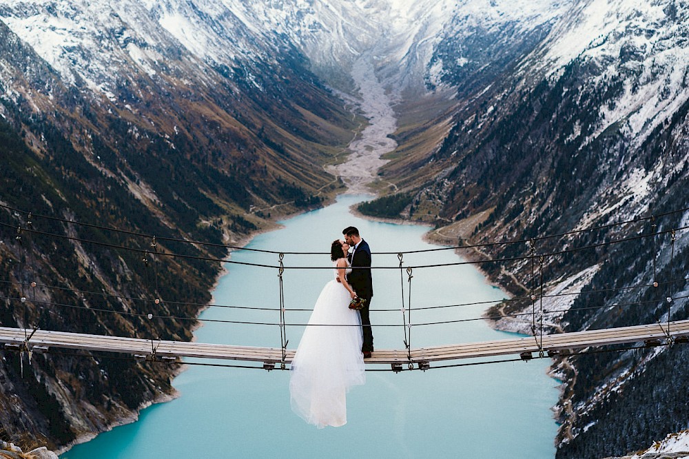 reportage Elopement im Zillertal - eine Hochzeit auf der Hängebrücke 39