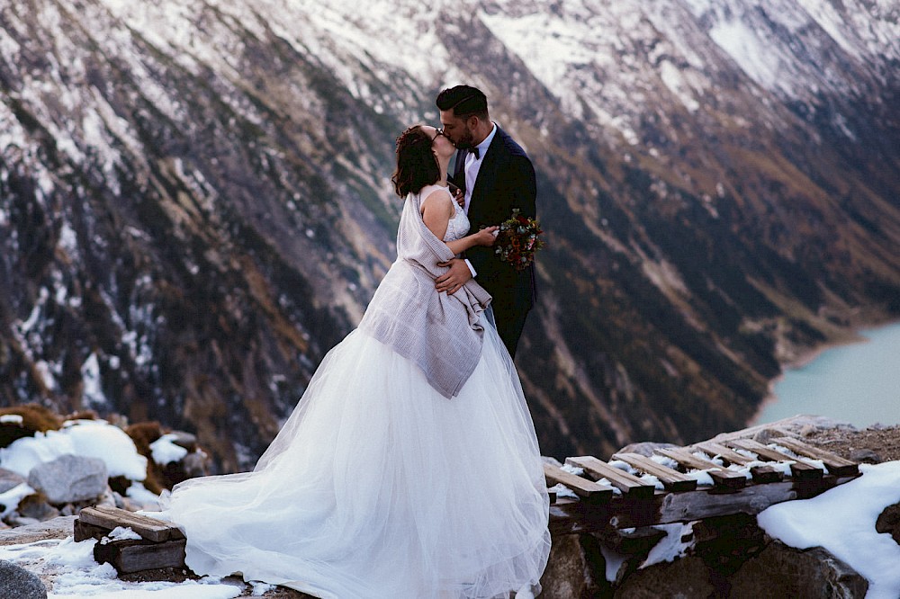 reportage Elopement im Zillertal - eine Hochzeit auf der Hängebrücke 44