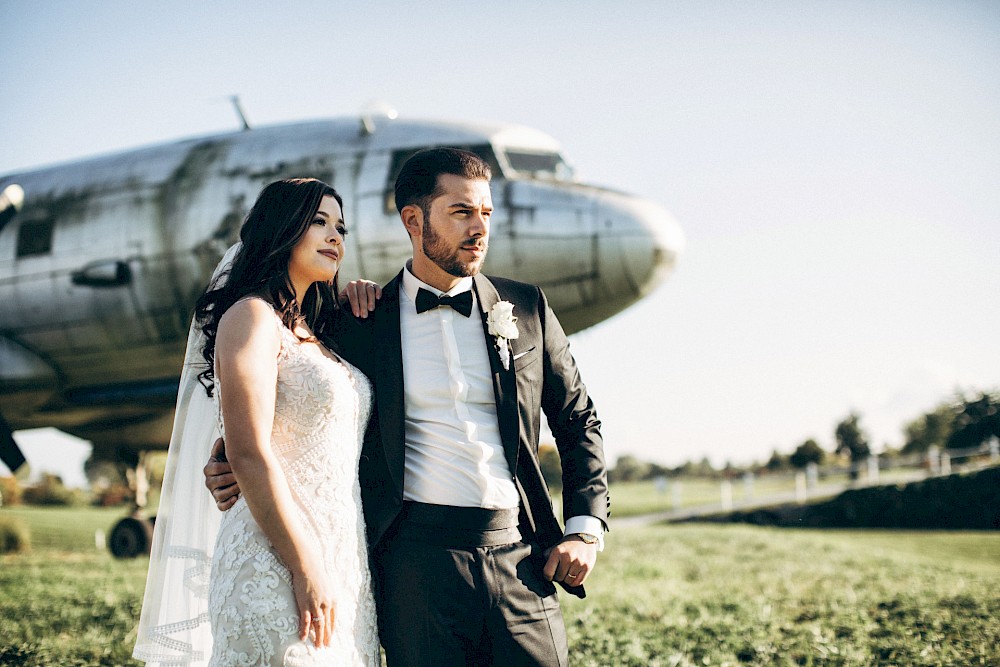 reportage Wundershöne kirchliche Hochzeit und anschließlich Shooting und Feier am Golf Platz mit Feuerwerk 44