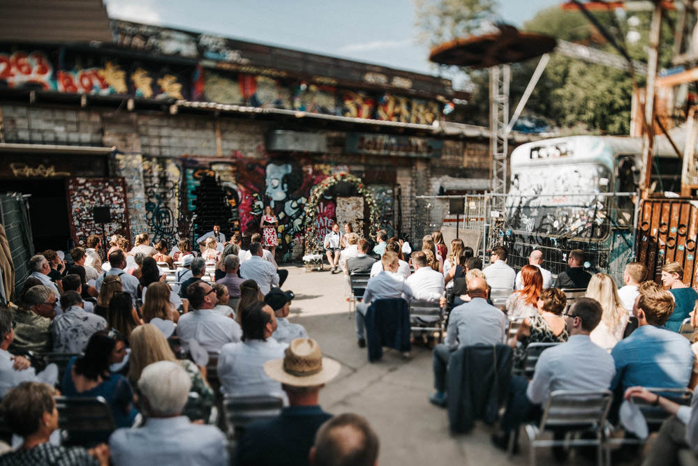 reportage Festival Hochzeit auf dem "Künstlerschrottplatz" Odonien 28