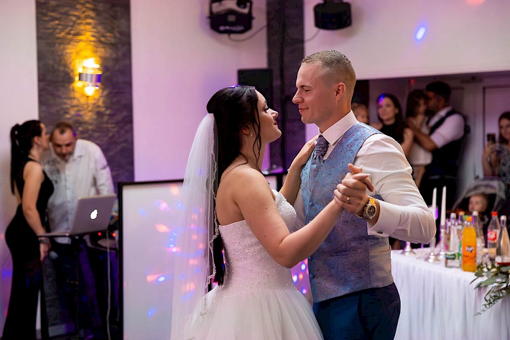 reportage Hochzeit in Offenburg Schloß Ortenberg Anna & Igor 17