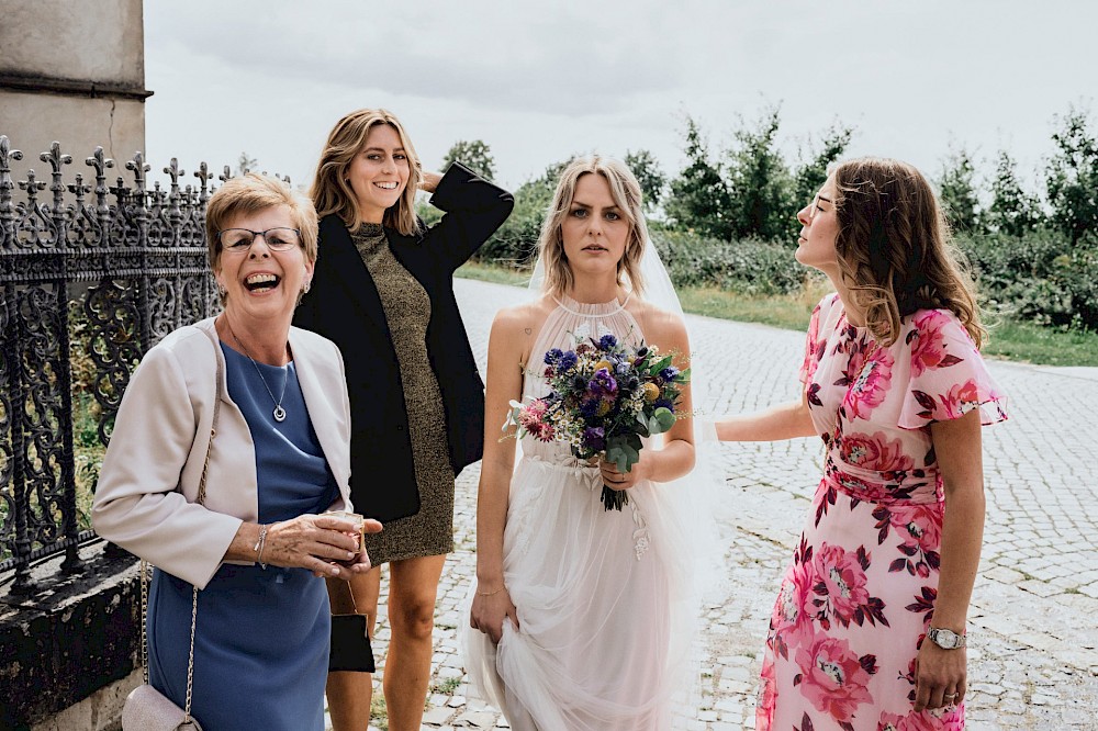 reportage Eine Sommerhochzeit auf dem Rittergut Lucklum 16