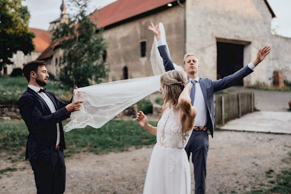 reportage Eine Sommerhochzeit auf dem Rittergut Lucklum 55