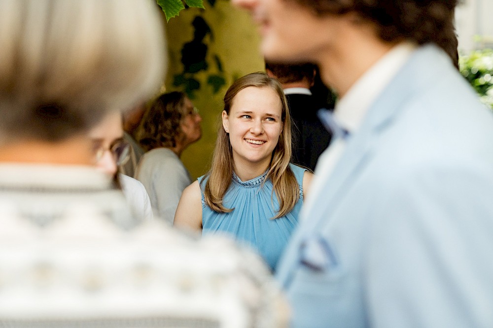 reportage Landhochzeit im Garten in Rees 37