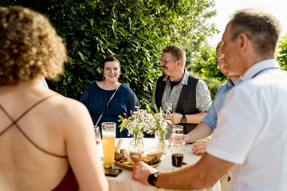 reportage Landhochzeit im Garten in Rees 48