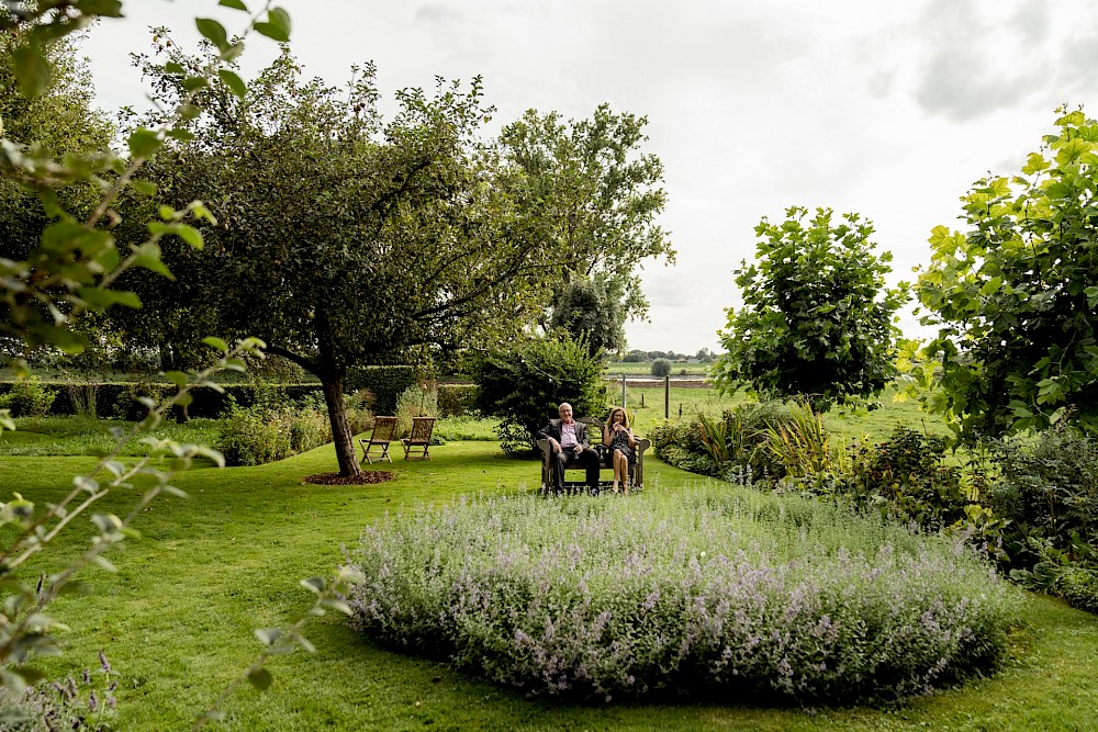 reportage Landhochzeit im Garten in Rees 50