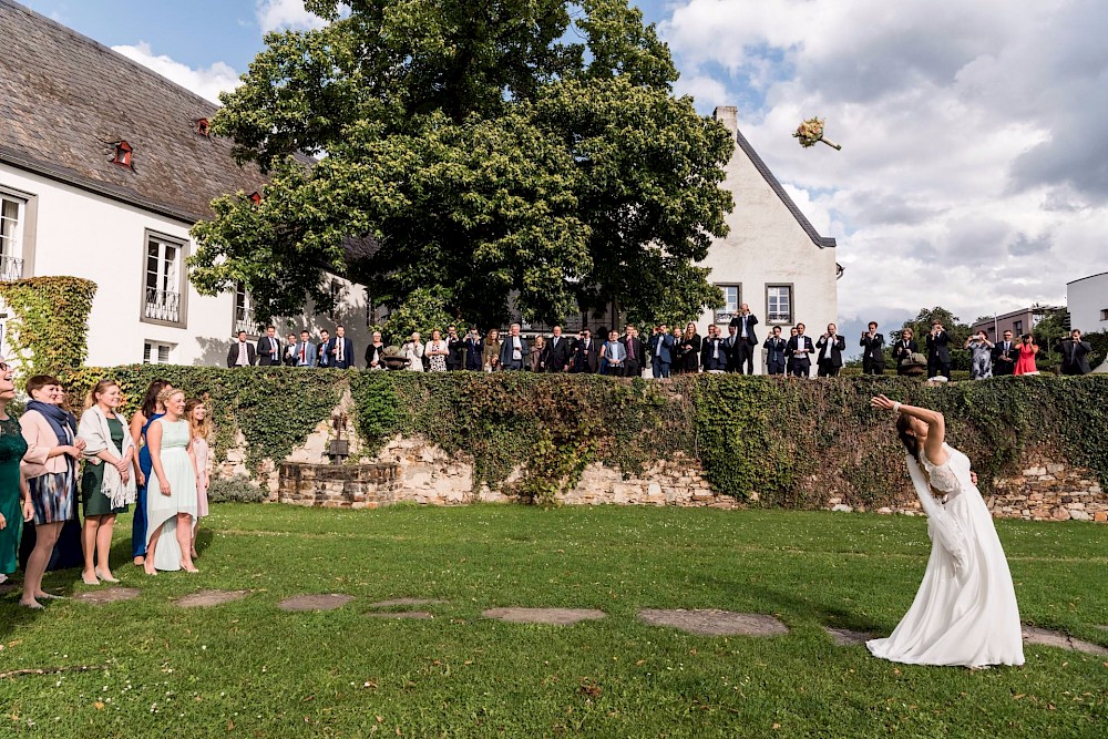 reportage Märchenhochzeit über dem Rheintal 45